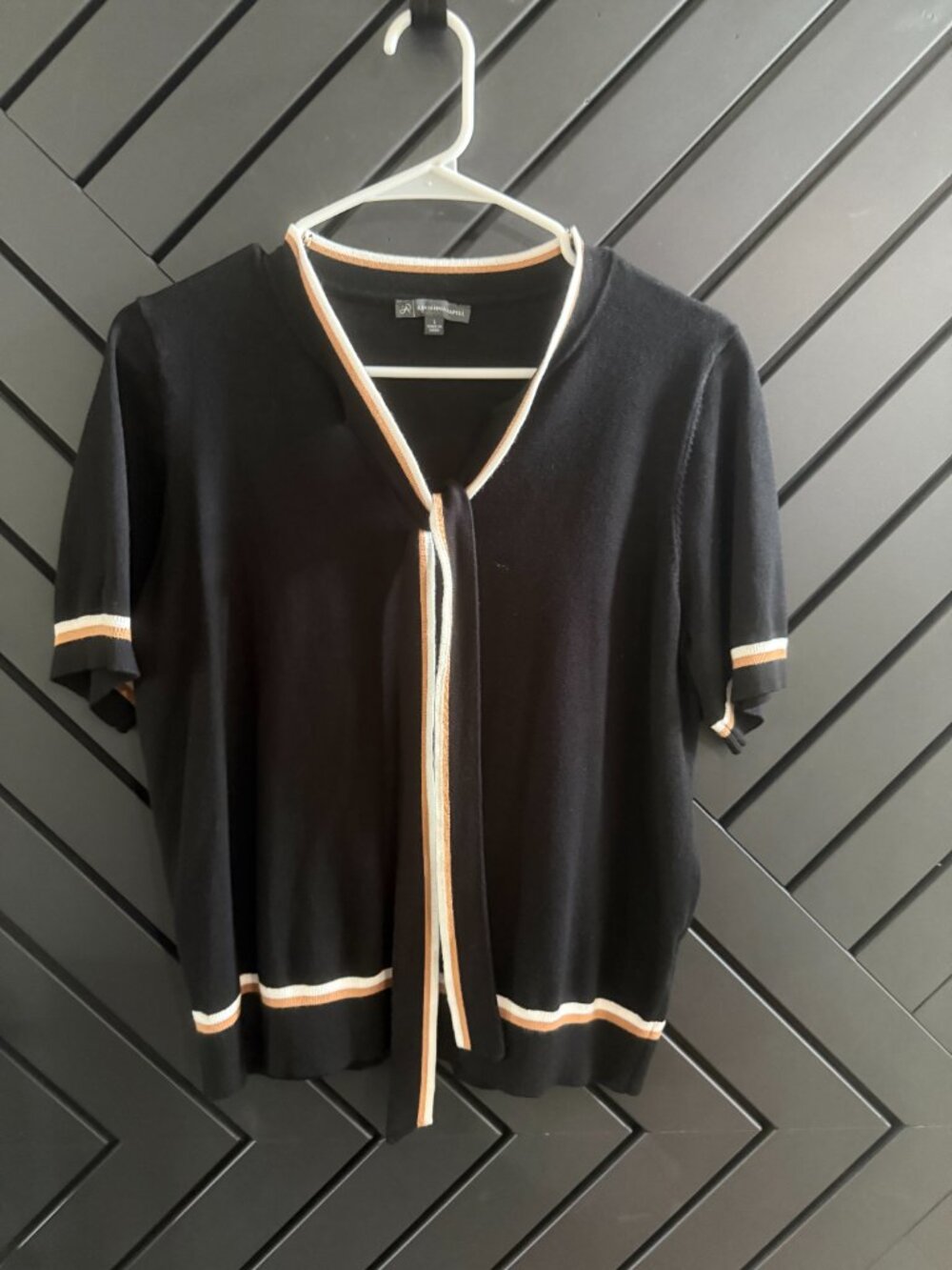 Double Tipped Tie Neck Sweater Adrianna Papell in Black, Ivory and Camel.